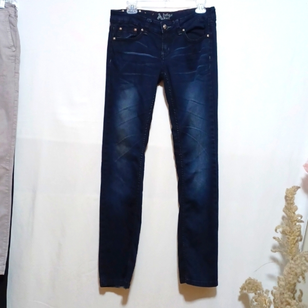 ANTIQUE RIVET WOMENS JEANS SIZE 30